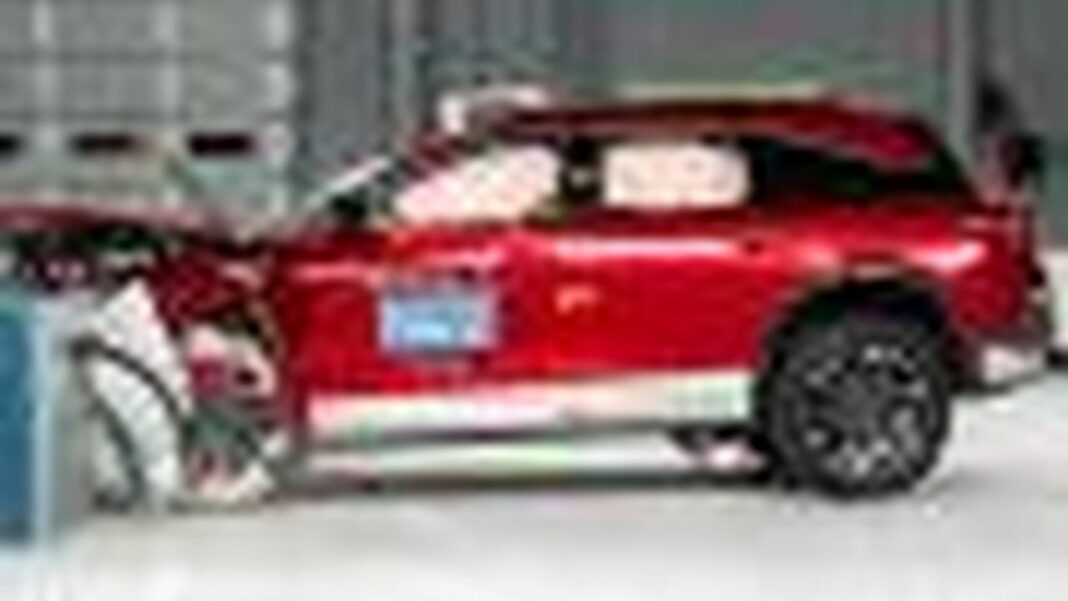 source:TheCarConnection - Frenata Automatica: NHTSA Conferma Nuove Norme 2029