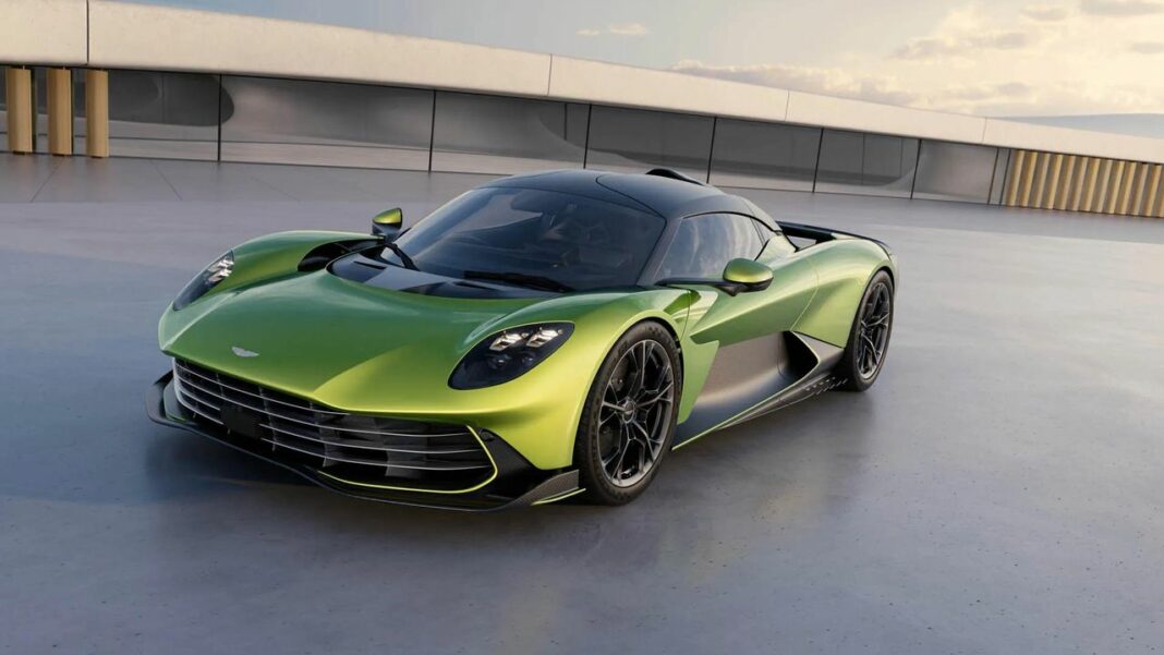 Innovazioni Tecnologiche: Il Potente Motore e le Caratteristiche del Valhalla Aston Martin Valhalla: 1.064 CV e produzione imminente