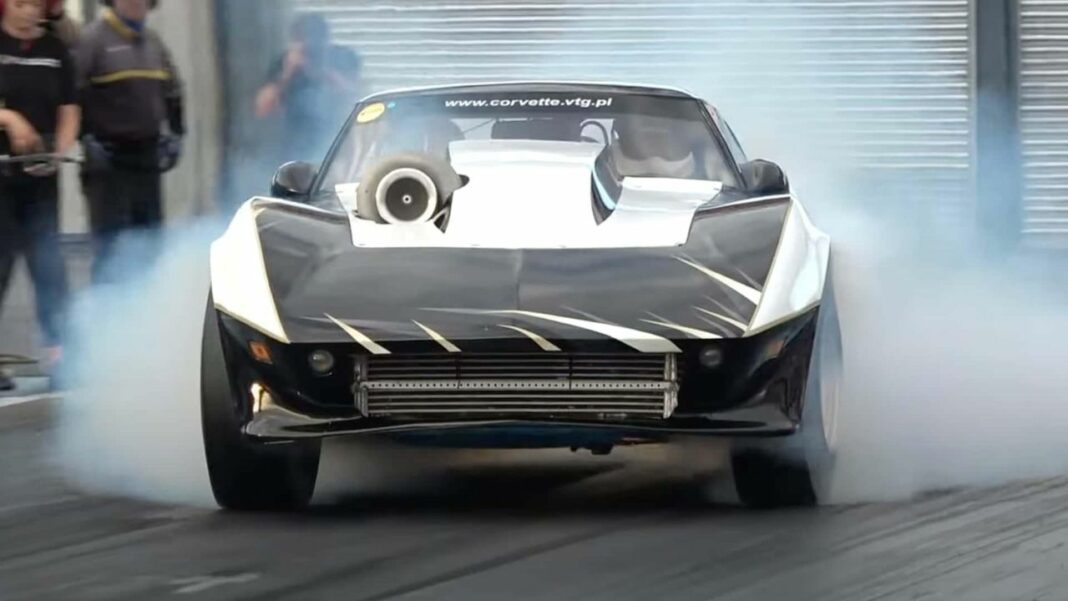 Prestazioni Straordinarie: Record di Velocità al Santa Pod Raceway Corvette AWD: 7.34 secondi nel quarto di miglio!