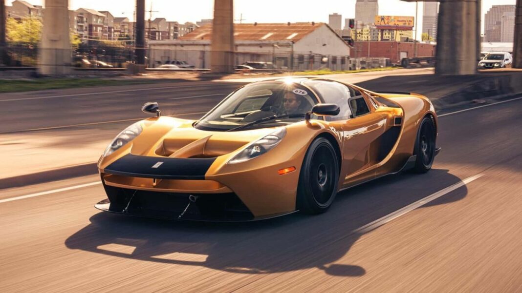 source:motor1 - Glickenhaus 004: La Supercar con Posto Centrale è Qui!