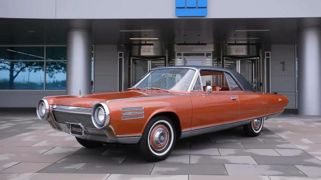 source:motor1 - Jay Leno Rinnova la Sua Chrysler Turbine: Scopri Come!