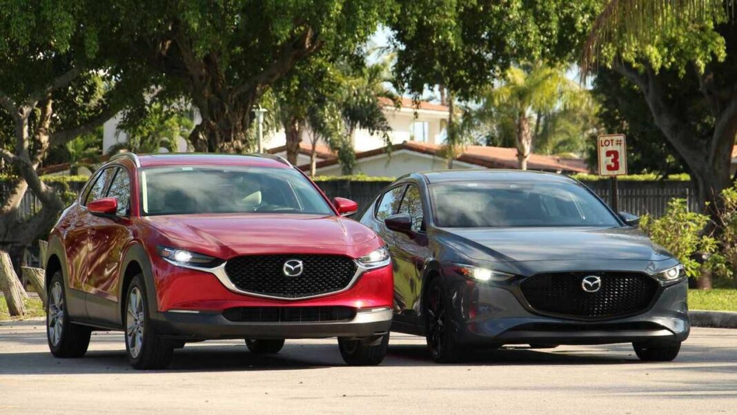 Prospettive di Vendita negli Stati Uniti: Il Futuro dei Motori a Combustione Interna Mazda: Gli Americani Preferiscono Auto a Benzina Economiche
