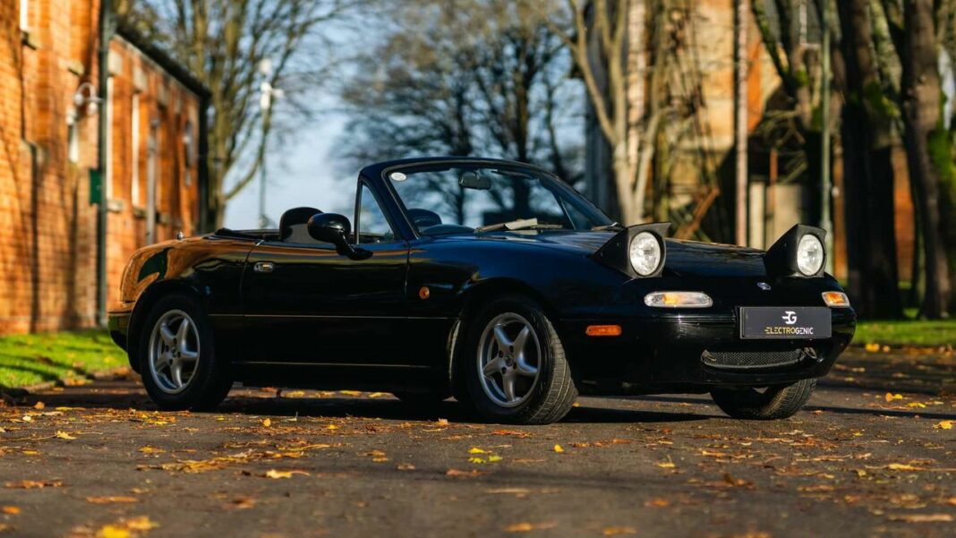 source:motor1 - Mazda Miata Elettrica: Tradizione o Innovazione?