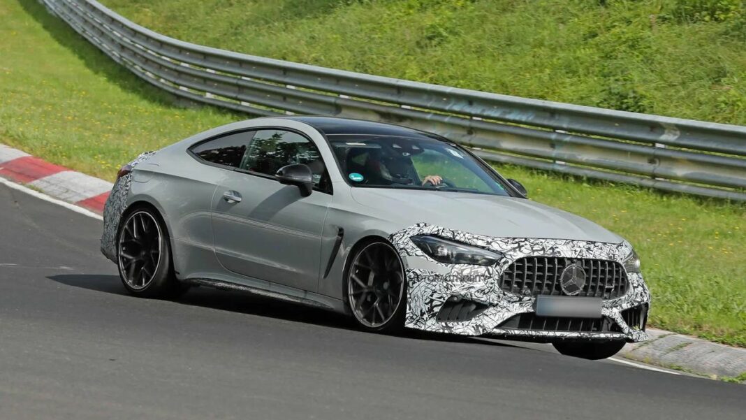 source:MotorAuthority - Mercedes-AMG CLE 63: V-8 in arrivo per il 2026!