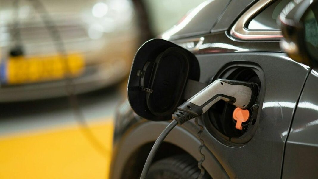 Opportunità e Rischi: La Necessità di Sostenere i Progetti di Riciclo Riciclo batterie EV: riduzione del 25% delle importazioni