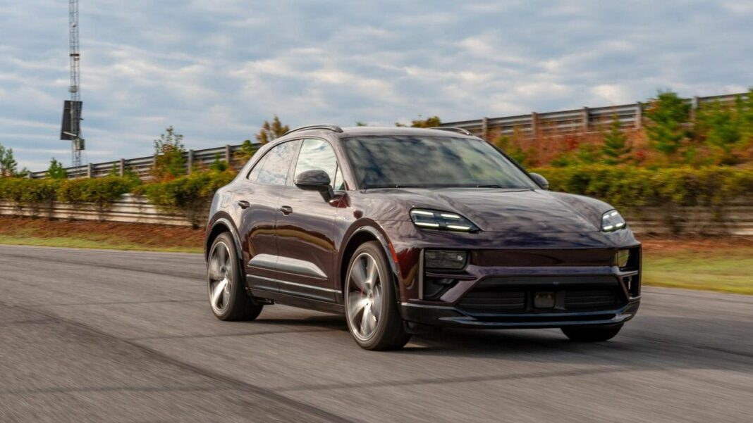 source:MotorAuthority - Scopri le 6 auto finaliste per il miglior acquisto 2025
