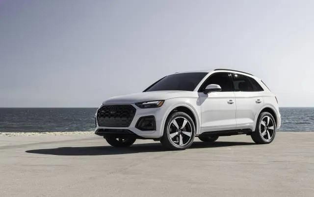 2025_Audi_Q6_ETron_SUV_elettrico_DiDy7Pveb3 - Veicoli24 source:TheCarConnection - 2025 Audi Q6 E-Tron SUV elettrico - Audi Q5 SUV