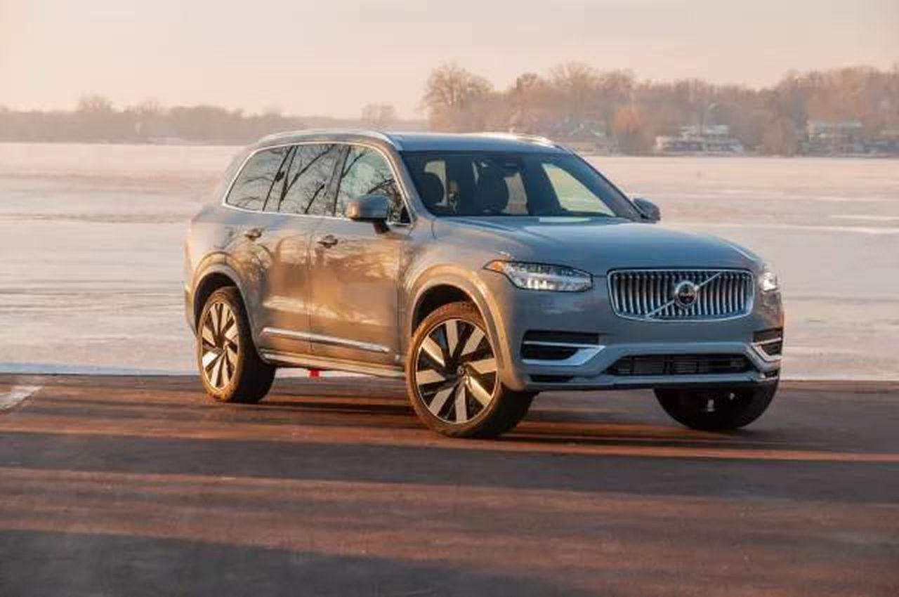 2025_Volvo_XC90_DrlQH5IYM6 - Veicoli24 source:TheCarConnection - 2025 Volvo XC90 - 2024 Volvo XC90 Recharge