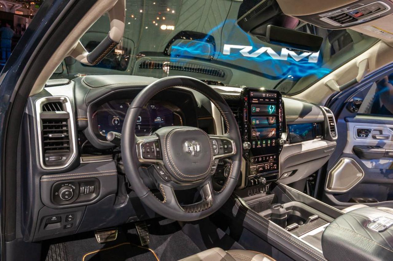Cancellazione_del_1500_REV_e_nuove_strategie_Dy4tyseLOt - Veicoli24 source:MotorAuthority - Cancellazione del 1500 REV e nuove strategie - 2025 Ram 1500 REV