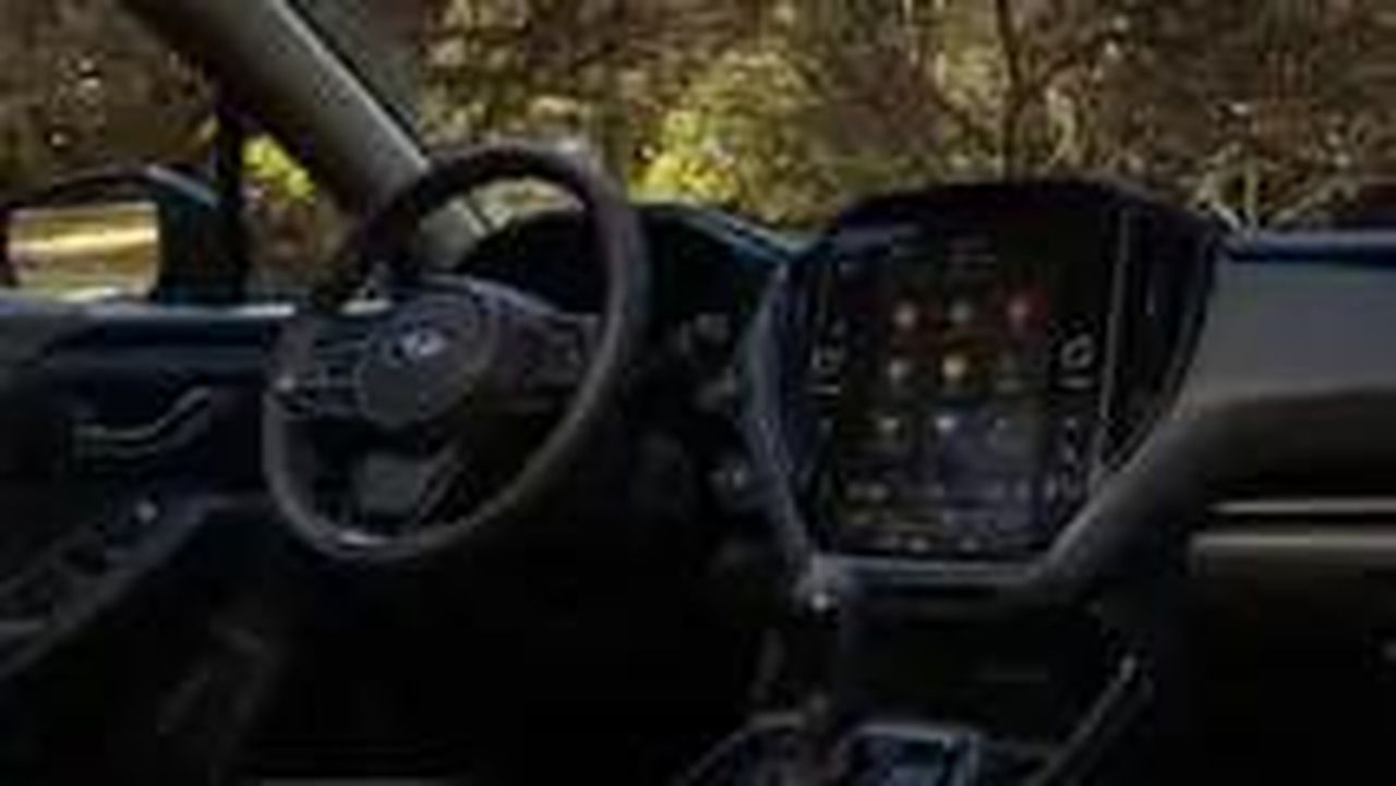 Caratteristiche_del_Nuovo_Modello_ed9DEKA38o - Veicoli24 source:motor1 - Caratteristiche del Nuovo Modello - Interni Subaru Crosstrek Hybrid 2026