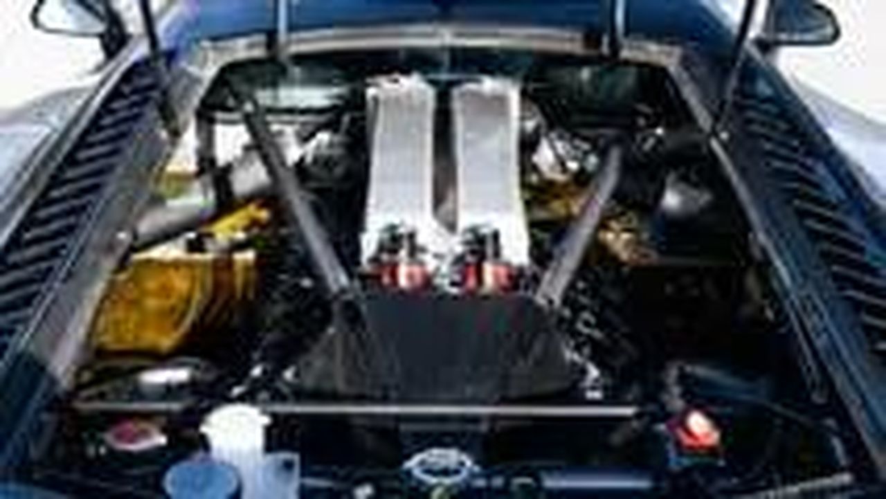 Caratteristiche_del_Saleen_S7_LM_JnA5cf5jry - Veicoli24 source:motor1 - Caratteristiche del Saleen S7 LM - Saleen S7 LM in vendita 3