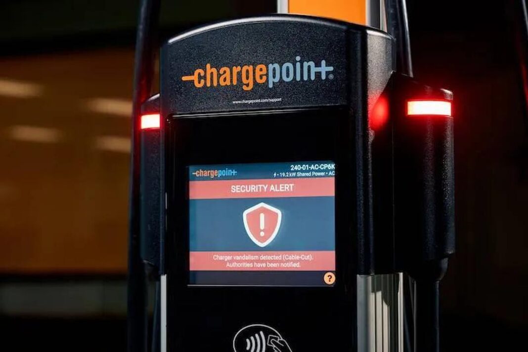 source:GreenCarReports - ChargePoint introduce cavi resistenti al taglio e sistemi di allarme per stazioni di ricarica EV