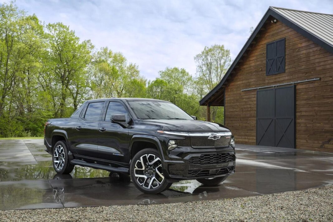 source:MotorAuthority - Chevrolet Silverado EV 2025: Prezzi e Modelli Aggiornati