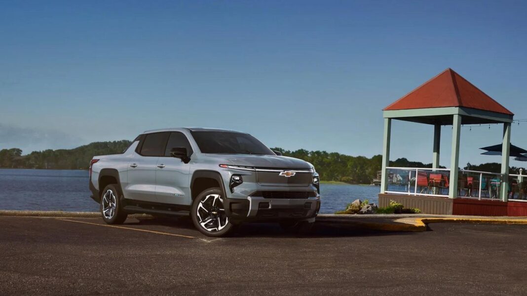 source:GreenCarReports - Chevrolet amplia la gamma Silverado EV per il 2025