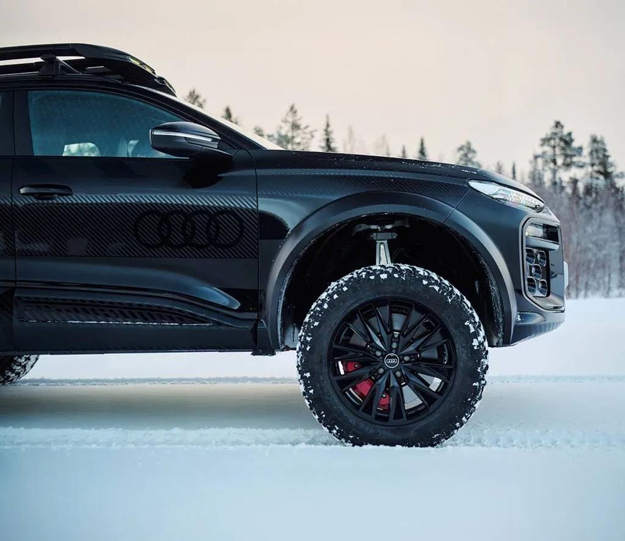 Confronto_con_altri_modelli_ADAuFVyrkn - Veicoli24 Confronto con altri modelli - Concetto Audi Q6 E-Tron Off-Road