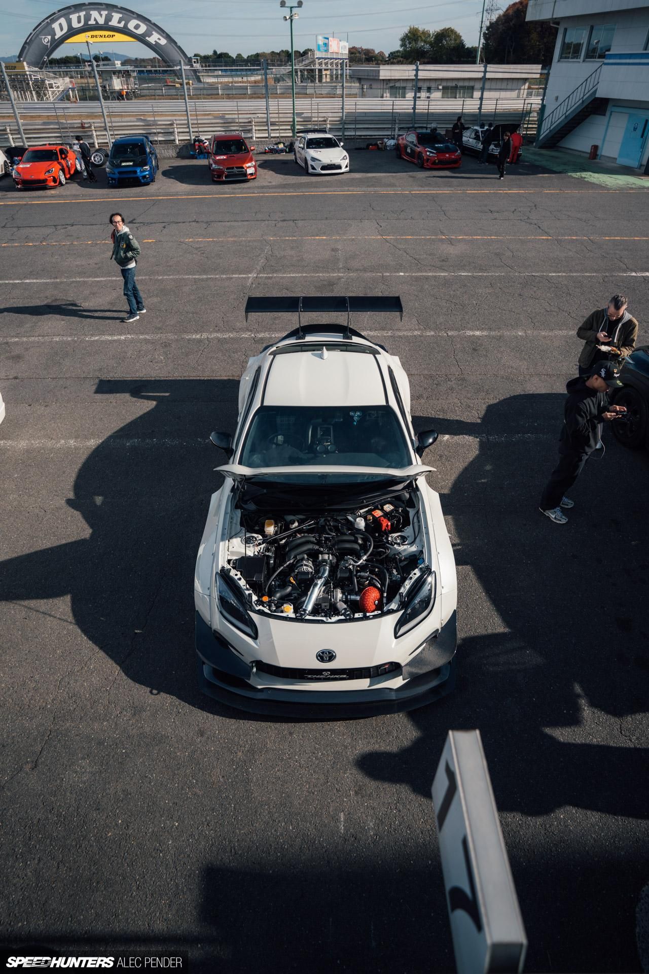 Contenuti_giapponesi_con_un_tocco_italiano_VpPfbsjl2Y - Veicoli24 source:SpeedHunters - Contenuti giapponesi con un tocco italiano - Alec Pender Speedhunters HKS 18