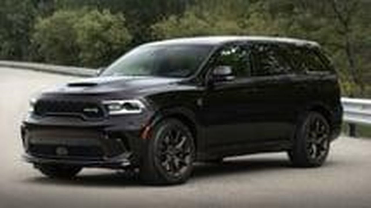 Cosa_Fa_un_Badassador_CidpCoMyuU - Veicoli24 Cosa Fa un Badassador? - 2025 Dodge Durango SRT Hellcat Brass Monkey