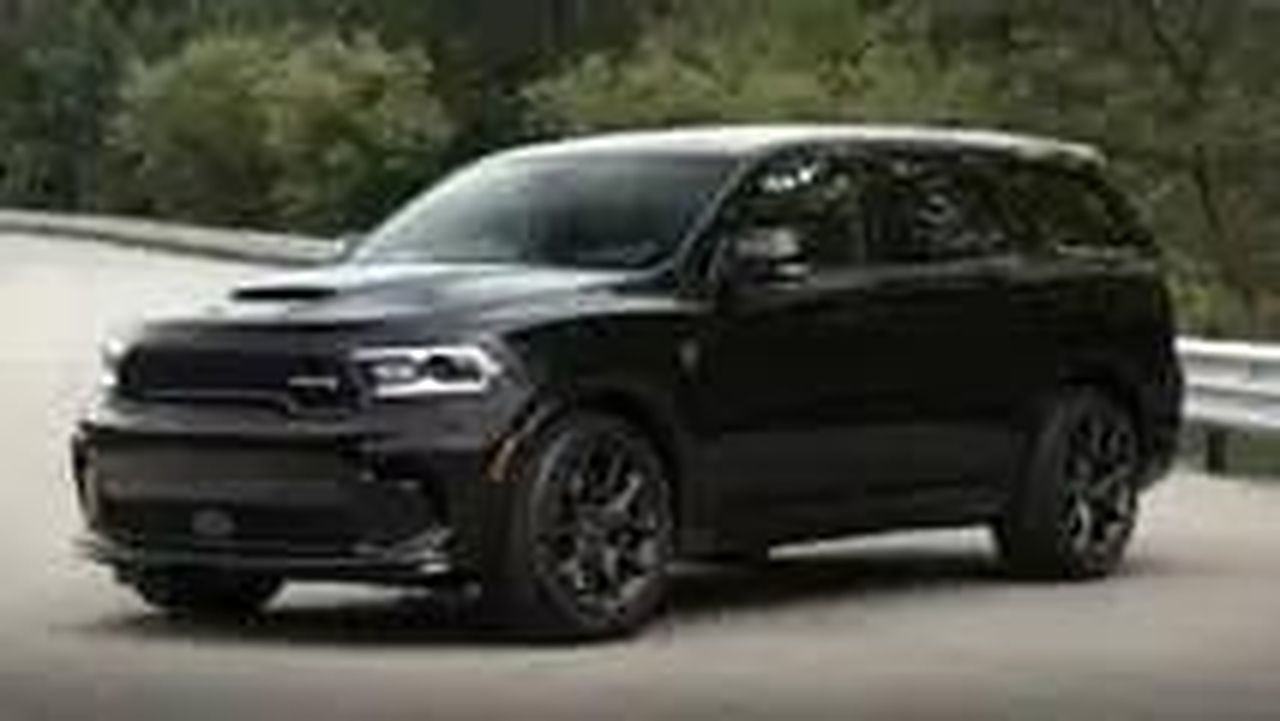 Cosa_Fa_un_Badassador_oTezjlzVqT - Veicoli24 Cosa Fa un Badassador? - 2025 Dodge Durango SRT Hellcat Brass Monkey