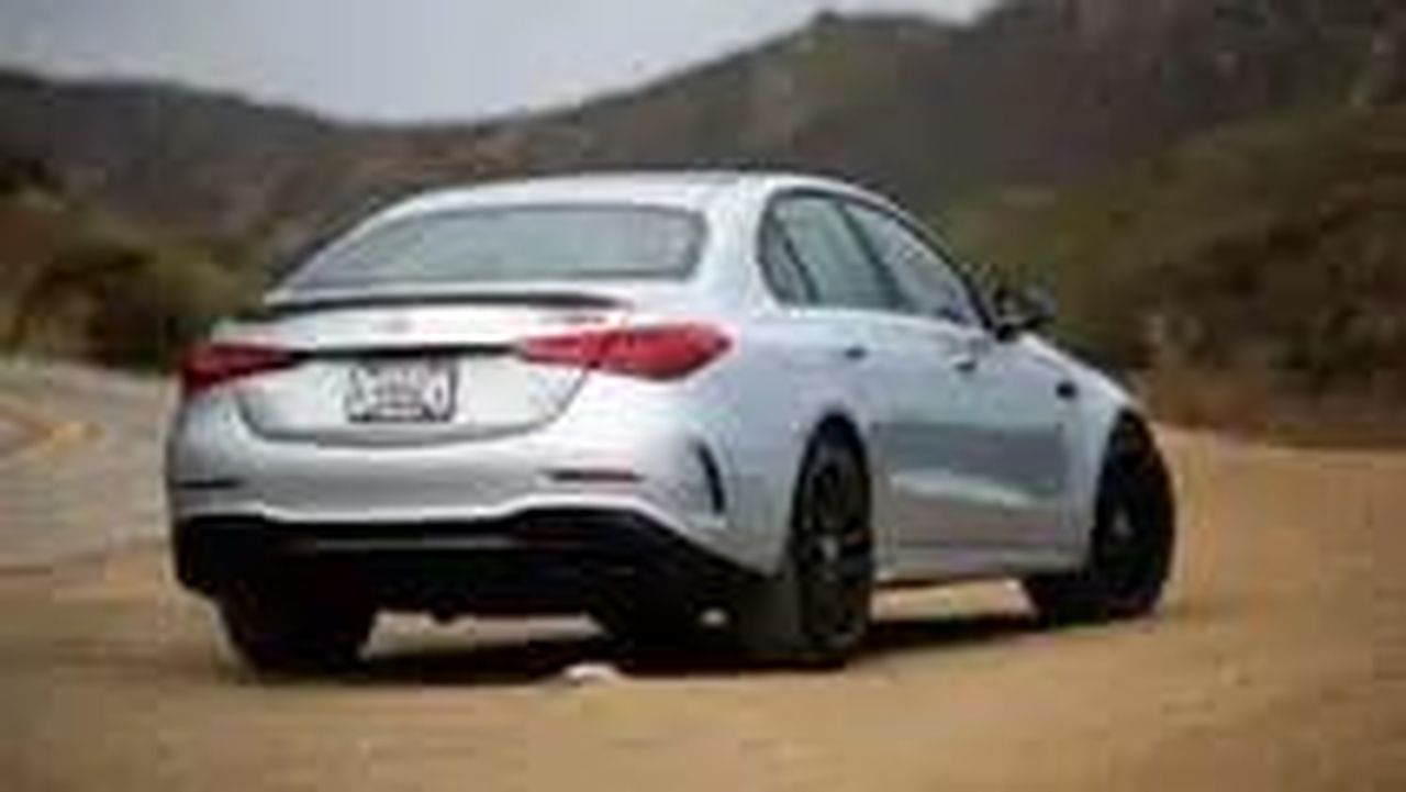 Critiche_e_Aspettative_1GghbyETxD - Veicoli24 source:motor1 - Critiche e Aspettative - Recensione della Mercedes C63 S E Performance 2024