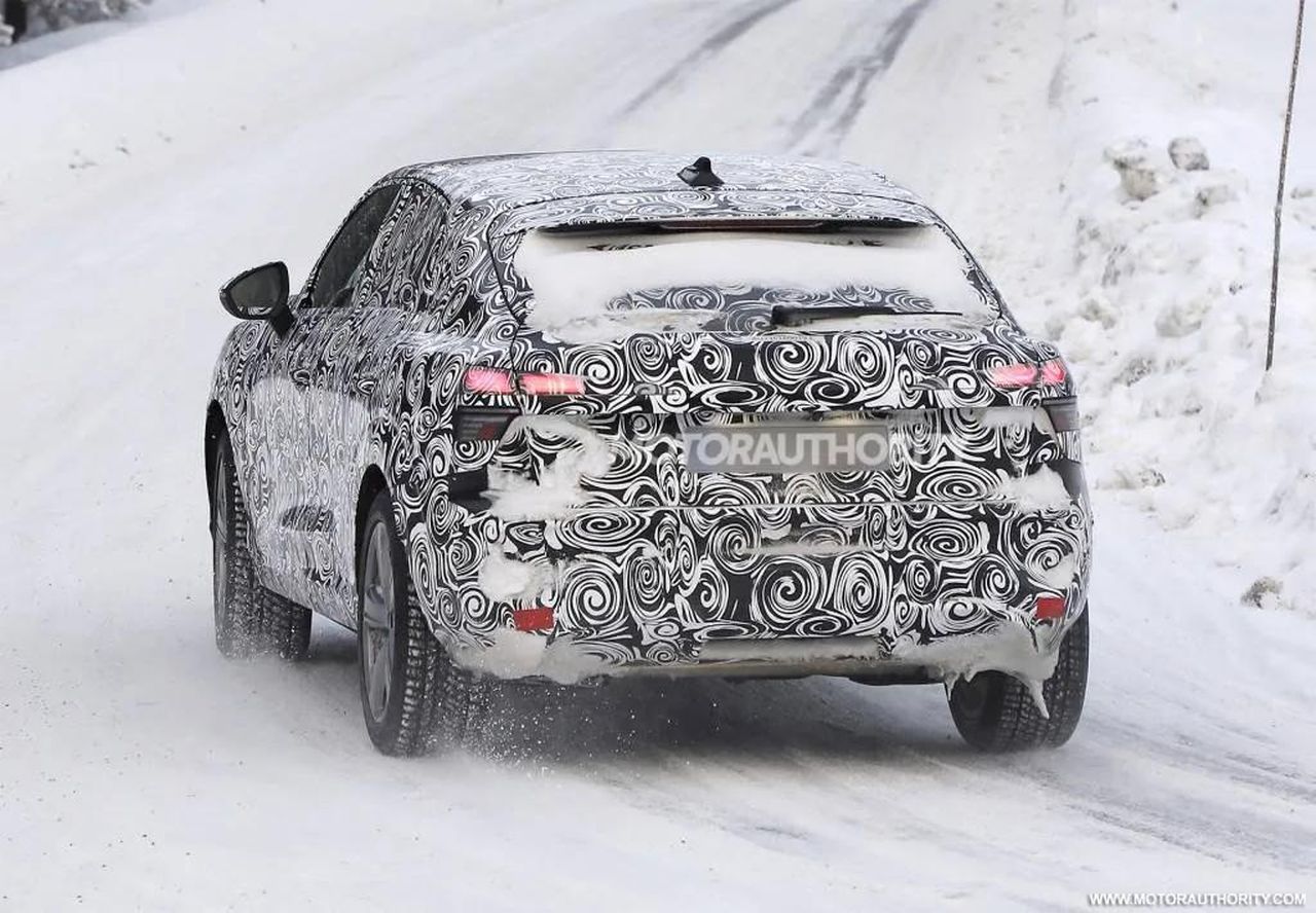 Debutto_della_nuova_Audi_Q3_nel_2025_31KzysxV9r - Veicoli24 Debutto della nuova Audi Q3 nel 2025 - Prototipo Audi Q3 Sportback 2027 - Foto via Baldauf