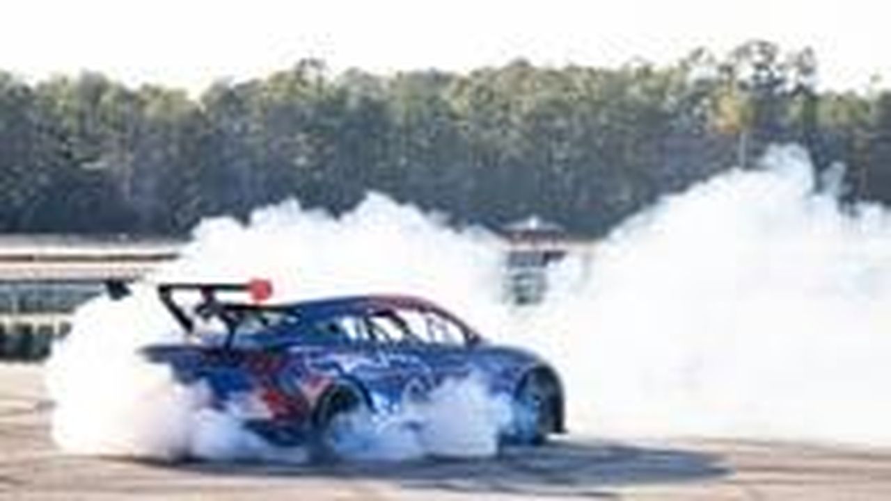 Dettagli_sul_prototipo_MachE_mrWx2PkN9K - Veicoli24 Dettagli sul prototipo Mach-E - Prototipo Ford Mustang Mach-E NASCAR