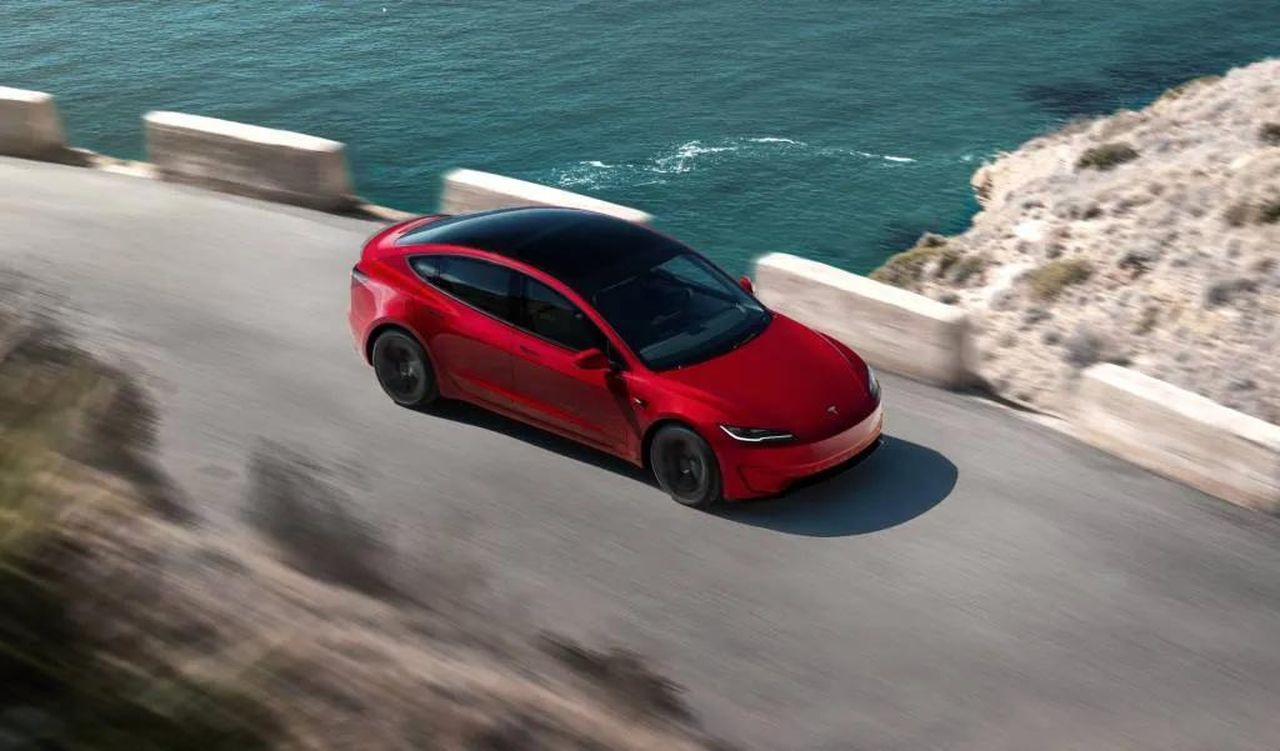 Dettagli_sullindagine_della_NHTSA_4Nne90MHjS - Veicoli24 source:GreenCarReports - Dettagli sull'indagine della NHTSA - 2024 Tesla Model 3 Performance