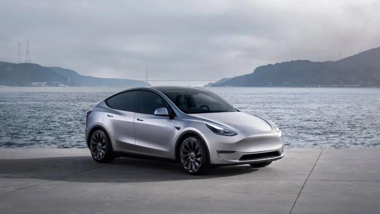 Dettagli_sullindagine_della_NHTSA_dgSUTblXex - Veicoli24 source:GreenCarReports - Dettagli sull'indagine della NHTSA - 2024 Tesla Model Y. - Courtesy of Tesla, Inc.
