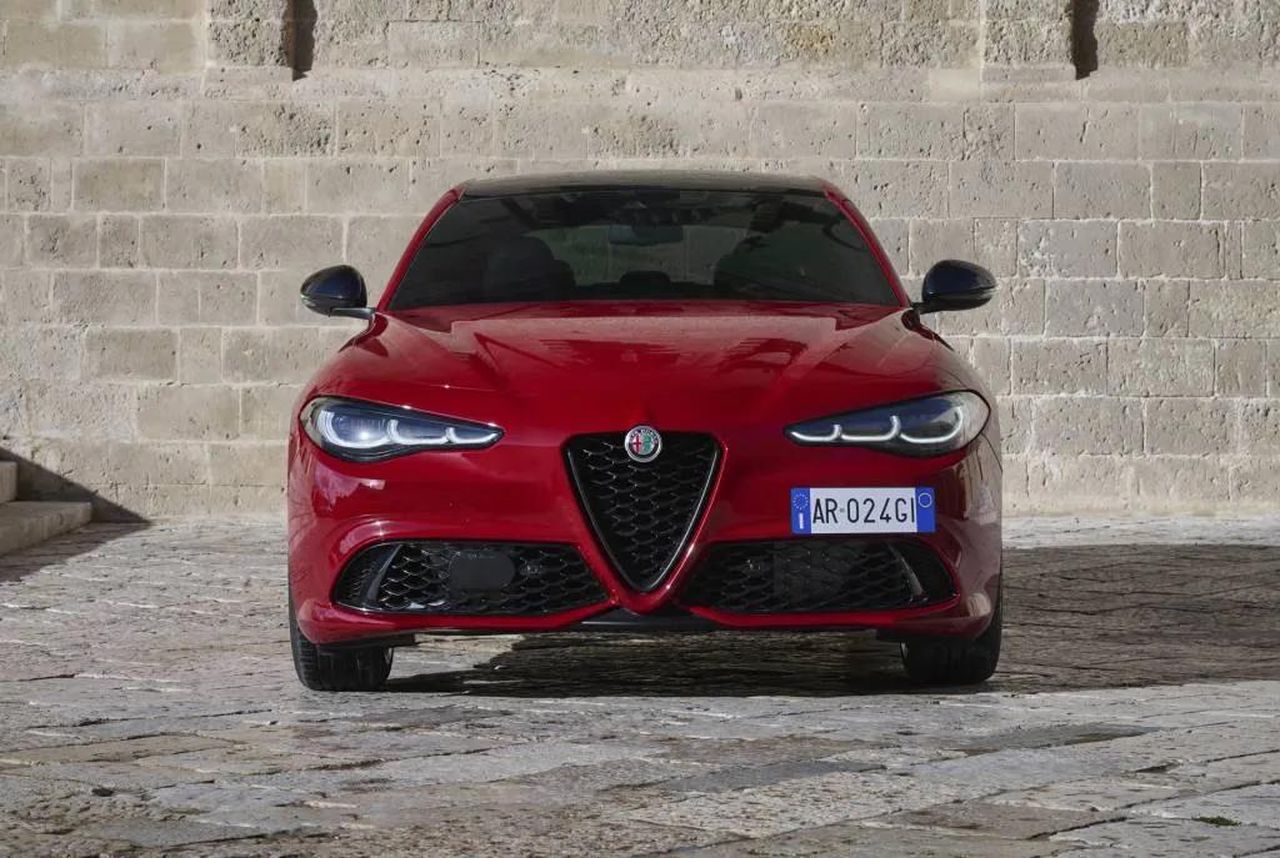 Difficolt_di_vendita_negli_Stati_Uniti_Q4n353twPK - Veicoli24 Difficoltà di vendita negli Stati Uniti - 2024 Alfa Romeo Giulia Tributo Italiano