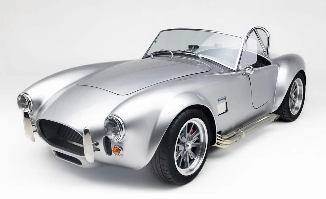 Opzioni di motore e assemblaggio Factory Five Racing presenta il kit Mk5 Roadster: innovazione e prestazioni