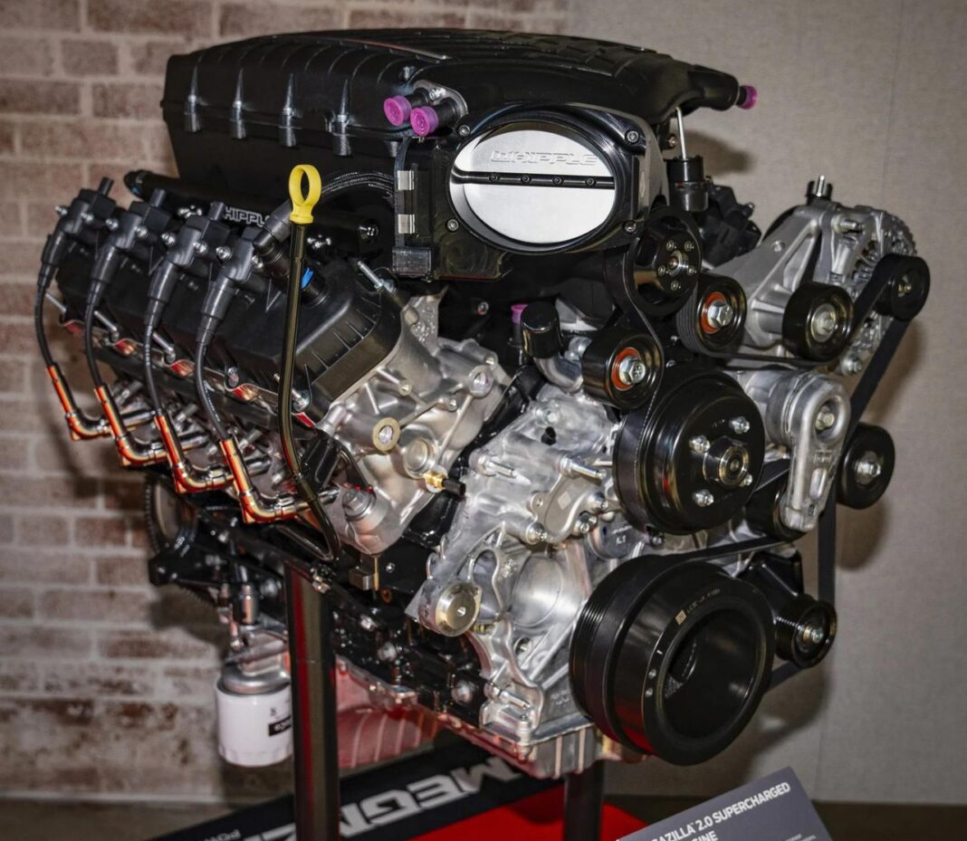 Disponibilità e prezzi Ford presenta il Megazilla 2.0: un motore V-8 supercaricato da oltre 1.000 hp