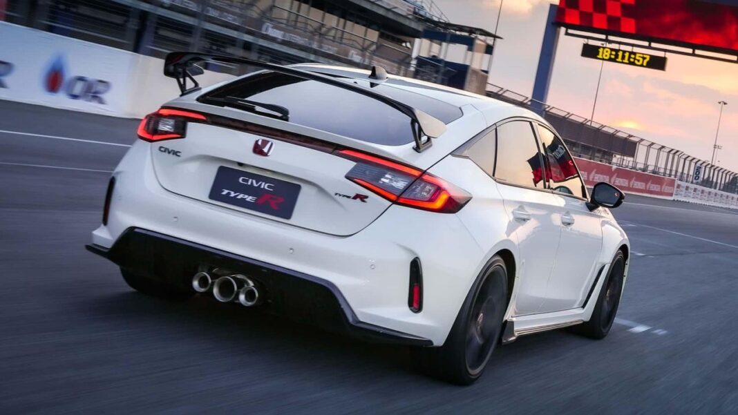 source:motor1 - Honda Civic: La Migliore Vendita di Auto Manuali del 2024
