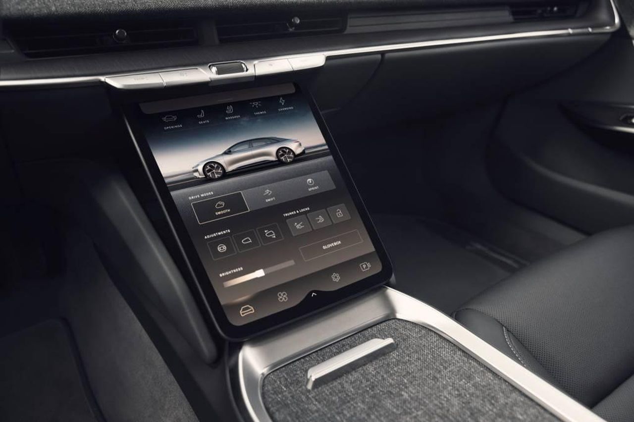 Il_contesto__fondamentale_per_il_nuovo_assistente_Lucid_xkNZMGZEXw - Veicoli24 Il contesto è fondamentale per il nuovo assistente Lucid - Lucid Air 2025 Pure