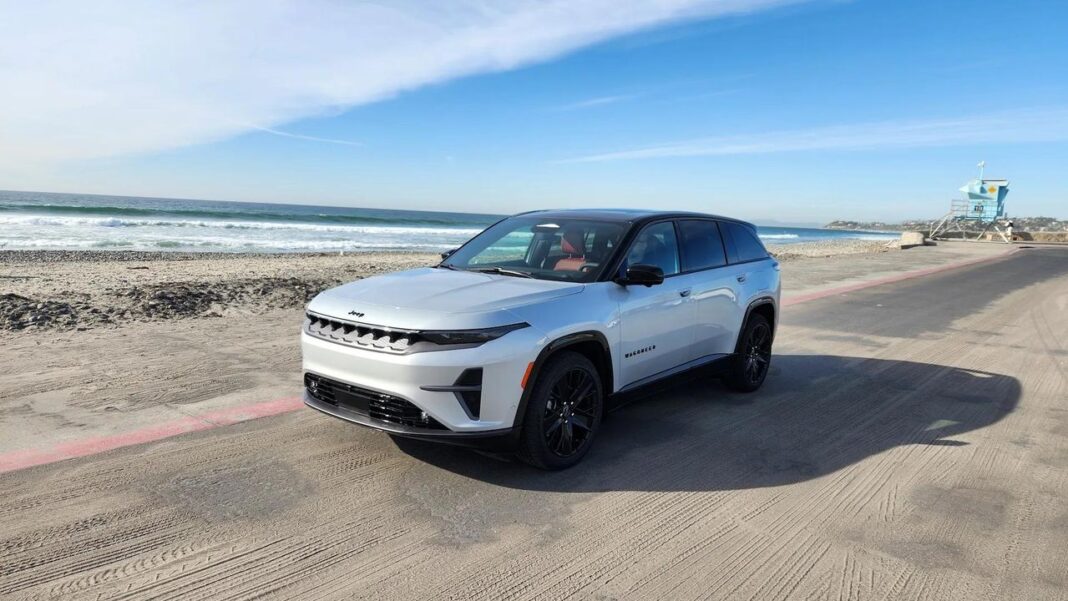 Futuro del Wagoneer S Jeep Wagoneer S: il primo SUV elettrico di Jeep con 303 miglia di autonomia