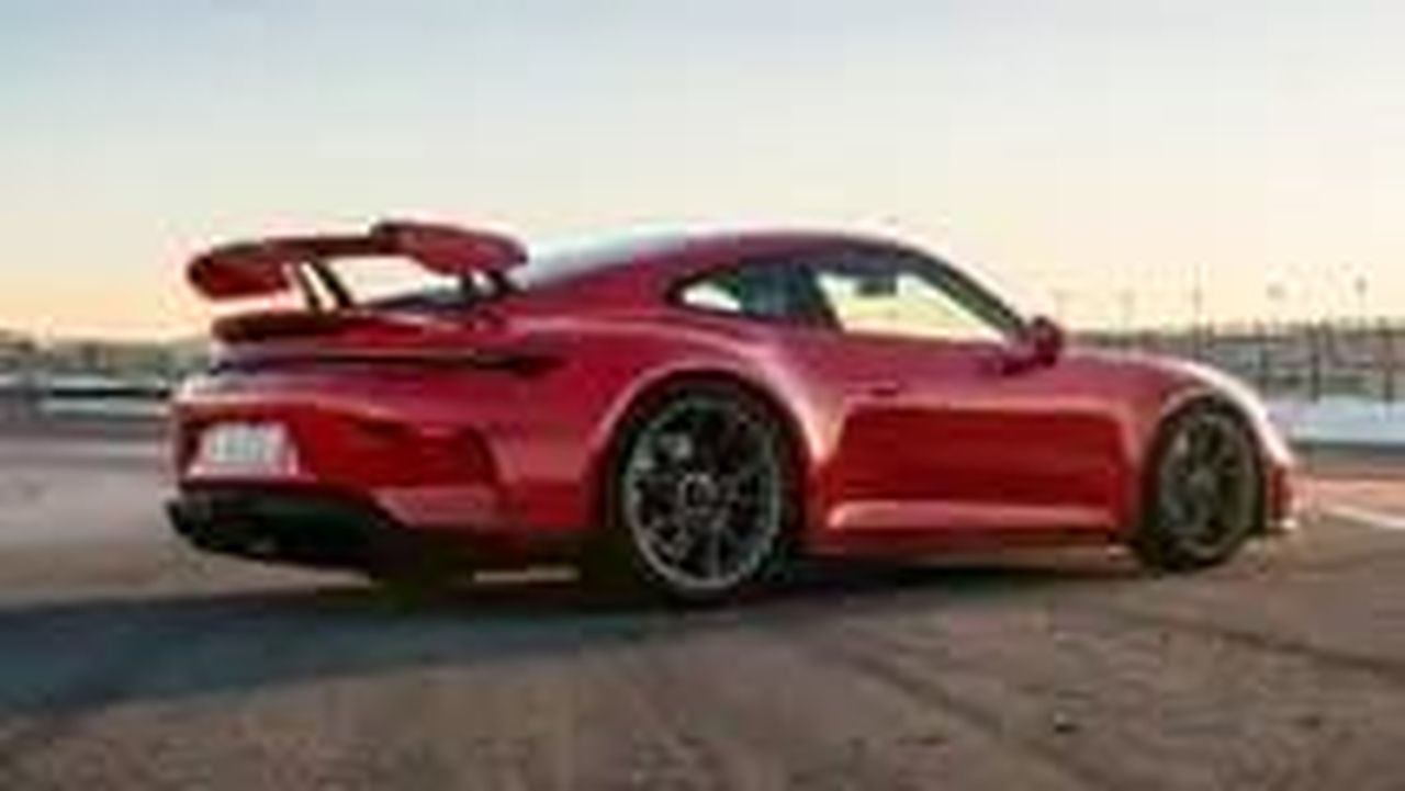 La_Situazione_Attuale_delle_Auto_Manuali_eXQNuV3fPG - Veicoli24 La Situazione Attuale delle Auto Manuali - Recensione della Porsche 911 GT3 del 2025