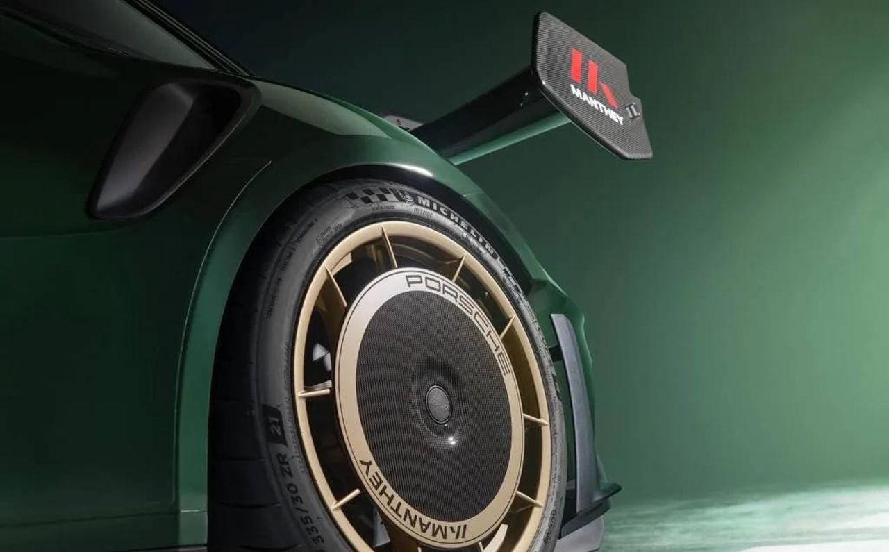 Miglioramenti_alla_sospensione_e_ai_freni_hn3dGQ54zl - Veicoli24 source:MotorAuthority - Miglioramenti alla sospensione e ai freni - 2025 Porsche 911 GT3 RS con pacchetto Manthey