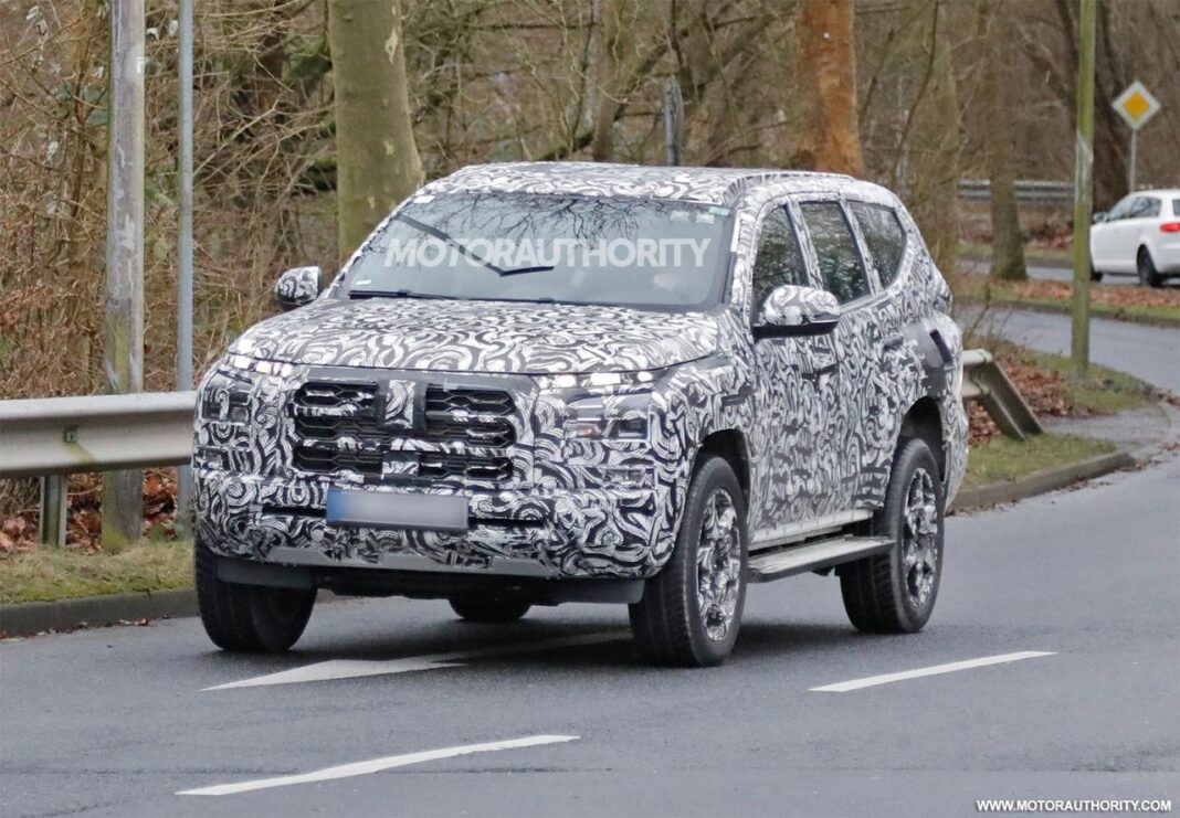 source:MotorAuthority - Mitsubishi sta sviluppando una nuova generazione del Pajero Sport