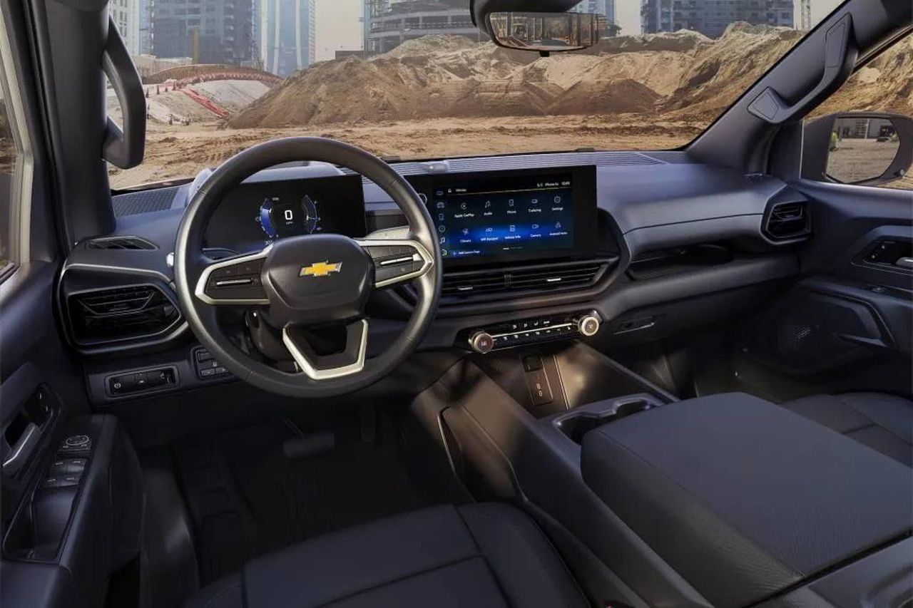 Modelli_e_Opzioni_di_Batteria_cvMOn9bzsb - Veicoli24 source:MotorAuthority - Modelli e Opzioni di Batteria - 2025 Chevrolet Silverado EV