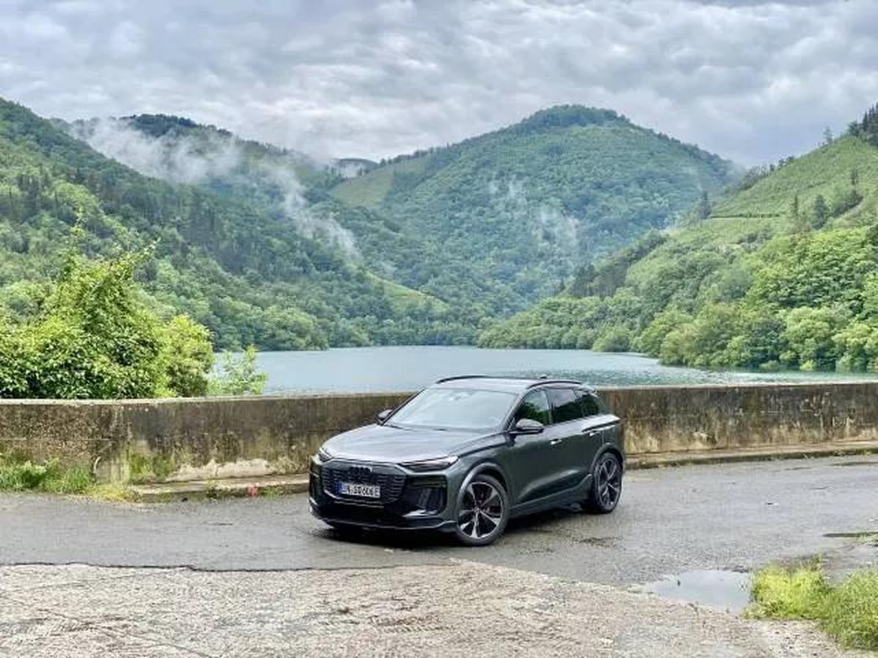 Nuovi_modelli_Audi_o_rinnovati_V9guhaHrug - Veicoli24 source:TheCarConnection - Nuovi modelli Audi o rinnovati - Audi Q6 E-Tron elettrico