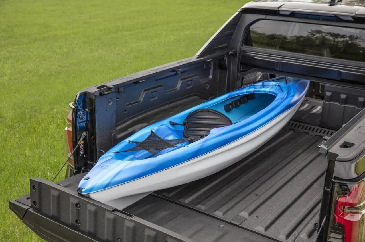 Nuovo_Modello_LT_e_RST_ivJHy50Zz6 - Veicoli24 source:MotorAuthority - Nuovo Modello LT e RST - 2025 Chevrolet Silverado EV