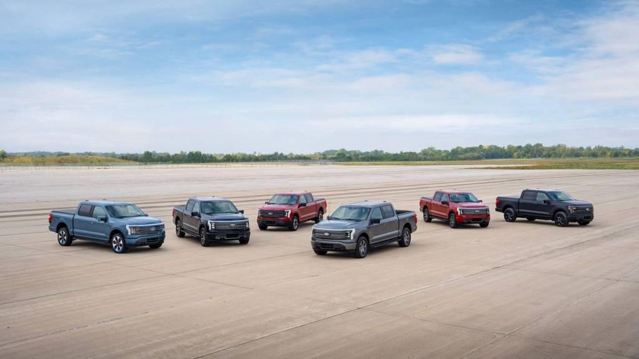 Panoramica_sul_Ford_F150_Lightning_2025_8fAhFkENzE - Veicoli24 source:GreenCarReports - Panoramica sul Ford F-150 Lightning 2025 - 2025 Ford F-150 Lightning