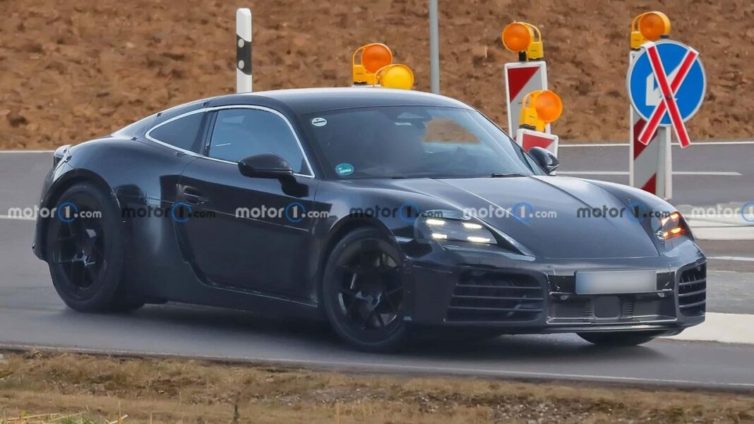 Tempistiche di Lancio e Sviluppo Porsche 718 Cayman EV: Nuove Immagini e Dettagli Svelati