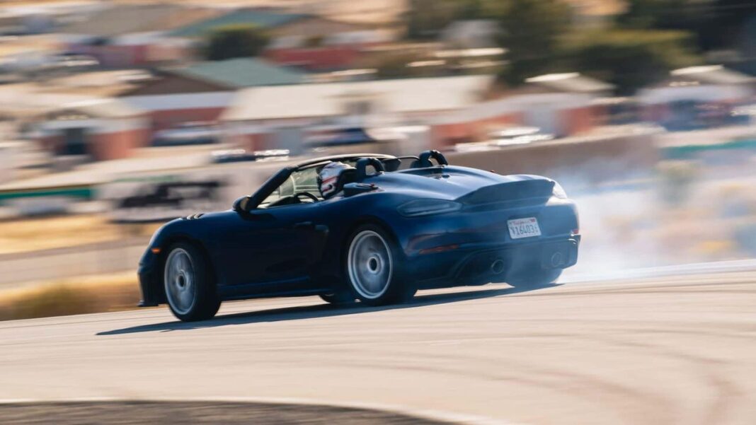 source:motor1 - Porsche 718: Vendite in crescita nonostante l'elettrificazione imminente