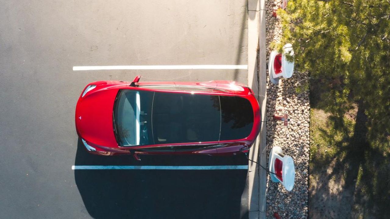 Potenza_di_ricarica_Supercharger_V4_o1GlSitRKy - Veicoli24 Potenza di ricarica Supercharger V4 - Tesla Supercharger