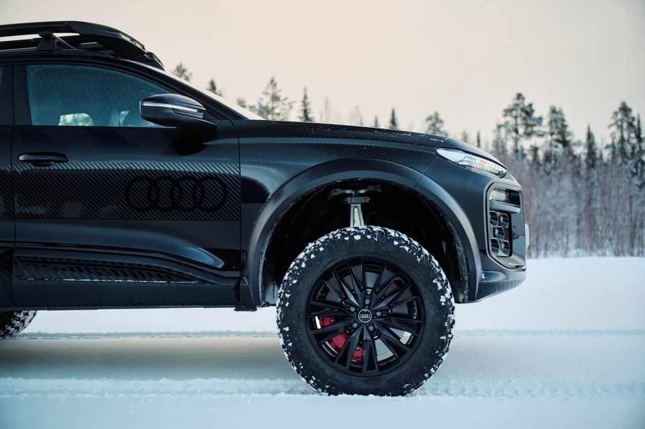 Prestazioni_e_capacit_del_veicolo_EVPBS5RjvQ - Veicoli24 Prestazioni e capacità del veicolo - Audi Q6 E-Tron Offroad concept