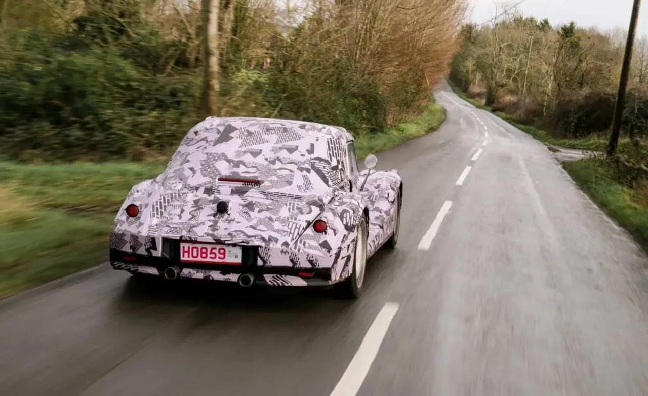 Prototipo_del_nuovo_modello_di_punta_di_Morgan_C6eBj9bAkz - Veicoli24 Prototipo del nuovo modello di punta di Morgan - Prototipo del nuovo modello di punta di Morgan in arrivo nel 2025