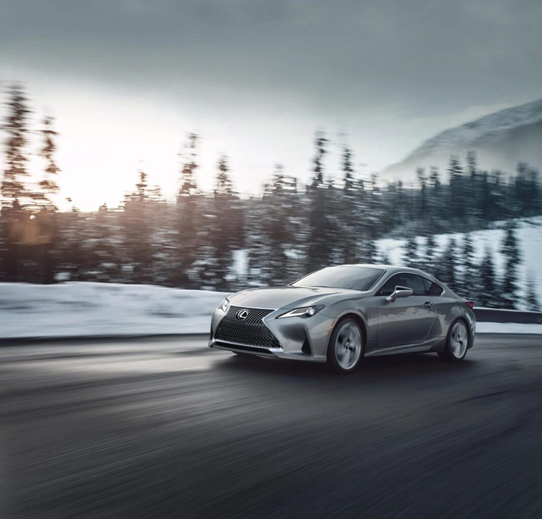 source:TheCarConnection - Recensione Esperta della Lexus RC 2024