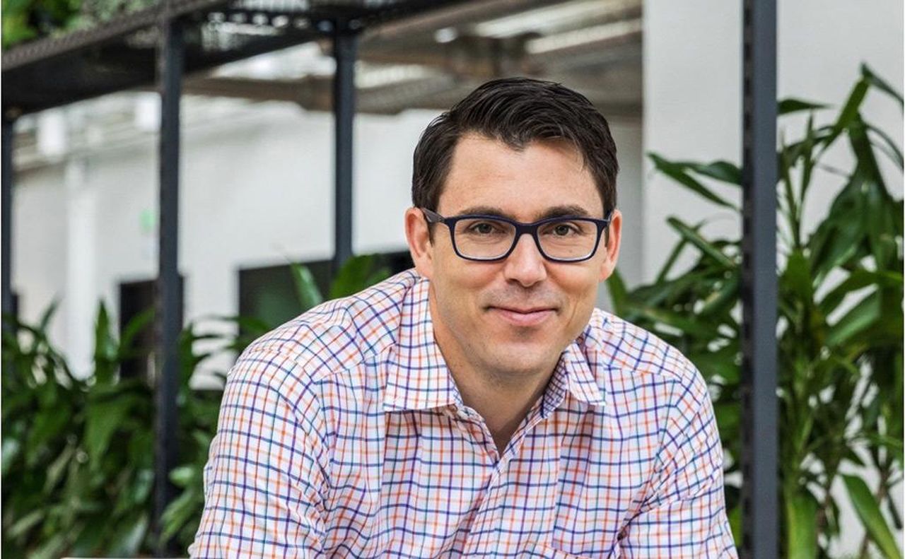 Rivian_punta_a_raggiungere_i_concorrenti_nella_tecnologia_di_guida_autonoma_p4acnkqWjw - Veicoli24 Rivian punta a raggiungere i concorrenti nella tecnologia di guida autonoma - RJ Scaringe, CEO e fondatore di Rivian