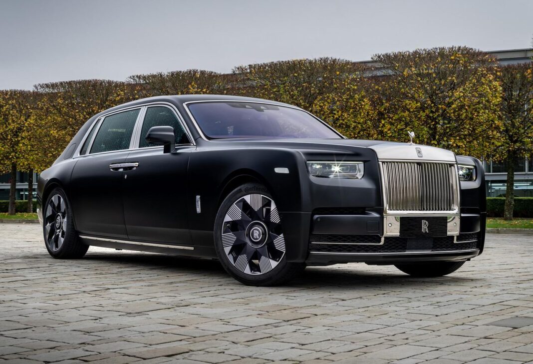 source:MotorAuthority - Rolls-Royce celebra l'anno del drago con edizioni speciali di Phantom