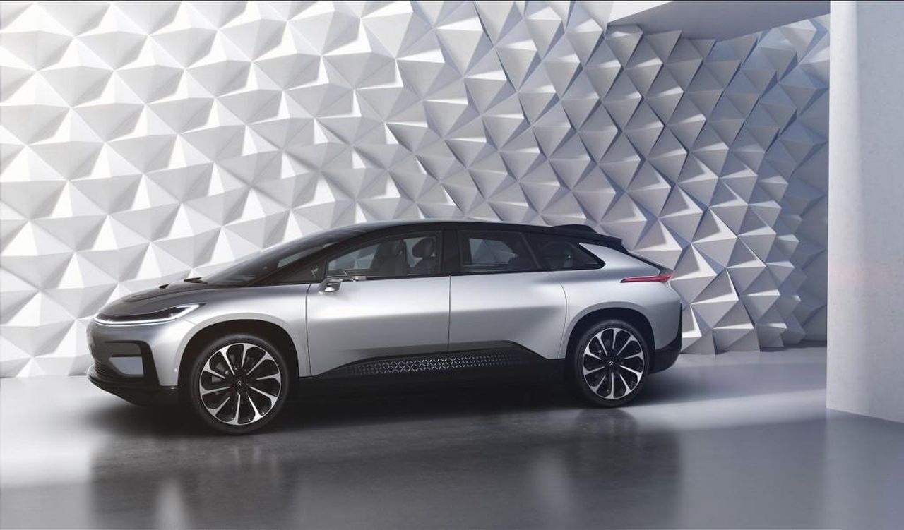 Tecnologia_e_potenza_dei_veicoli_FX_vwnvkjkUwv - Veicoli24 source:MotorAuthority - Tecnologia e potenza dei veicoli FX - Faraday Future FF 91