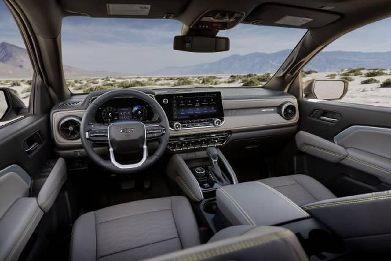 Trazione_offroad_e_prestazioni_di_Chevy_Colorado_e_GMC_Canyon_9bzaSEm0s9 - Veicoli24 source:TheCarConnection - Trazione, off-road e prestazioni di Chevy Colorado e GMC Canyon - 2023 Chevrolet Colorado ZR2